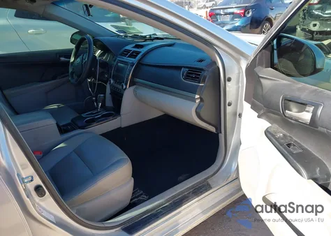 2014 Toyota Camry Le z USA, uszkodzony, nr VIN 4T4BF1FK8ER420967